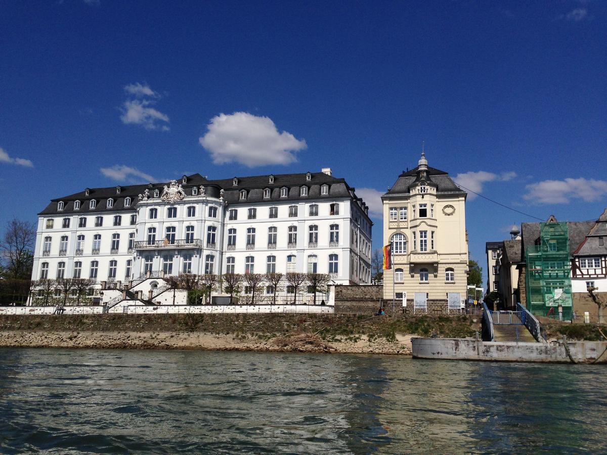 Hotel Zur Schloss-Schenke Нойвід Екстер'єр фото